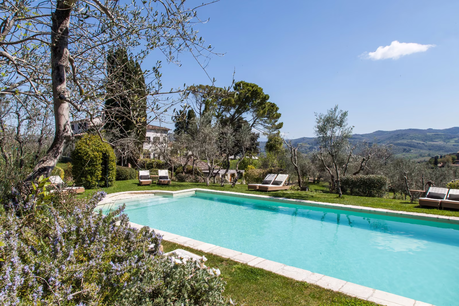 Hotel Villa Bordoni — storica villa patrizia sulle colline del Chianti Classico, Toscana