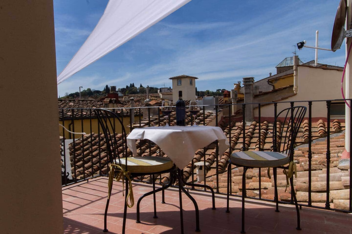 Terrazza privata tra i tetti di Firenze centro — La Croce D'Oro